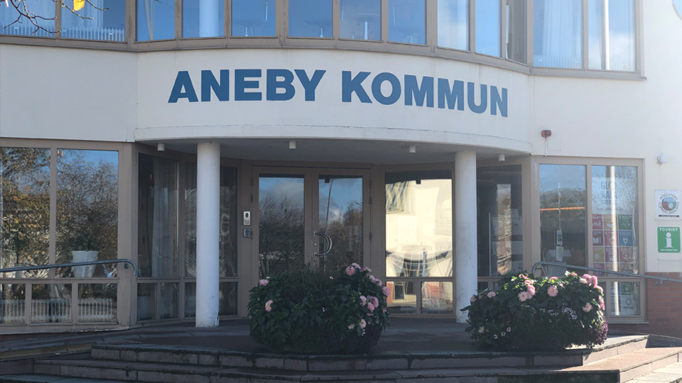 Entrén till Aneby kommuns kommunhus. 