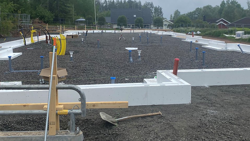 Byggprojekt, gjutad platta. Foto